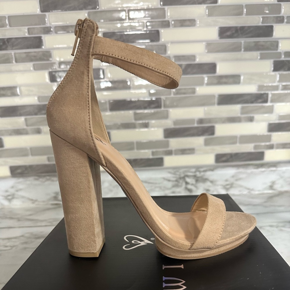 Windsor high heels